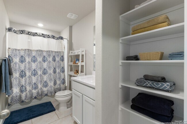 Building Photo - 21220 Cobbles Lp