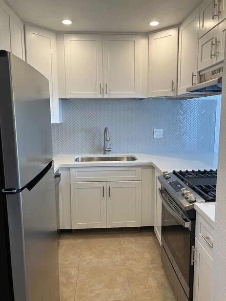 Primary Photo - 6915 Quail Pl