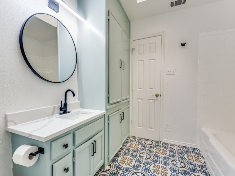 Building Photo - 1926 Chiesa Rd