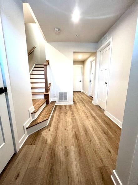 Building Photo - 32 Indian Field Ln