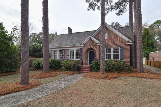 Building Photo - Charming 3 Bedroom Home in Desirable Heath...