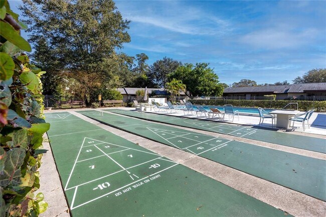 Building Photo - 4215 E Bay Dr