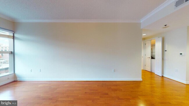 Building Photo - 777 7th St NW