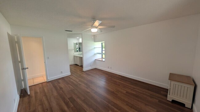 Building Photo - Beautifully Renovated 2BR/2BA Home in Martin Downs Golf Community – annual rental