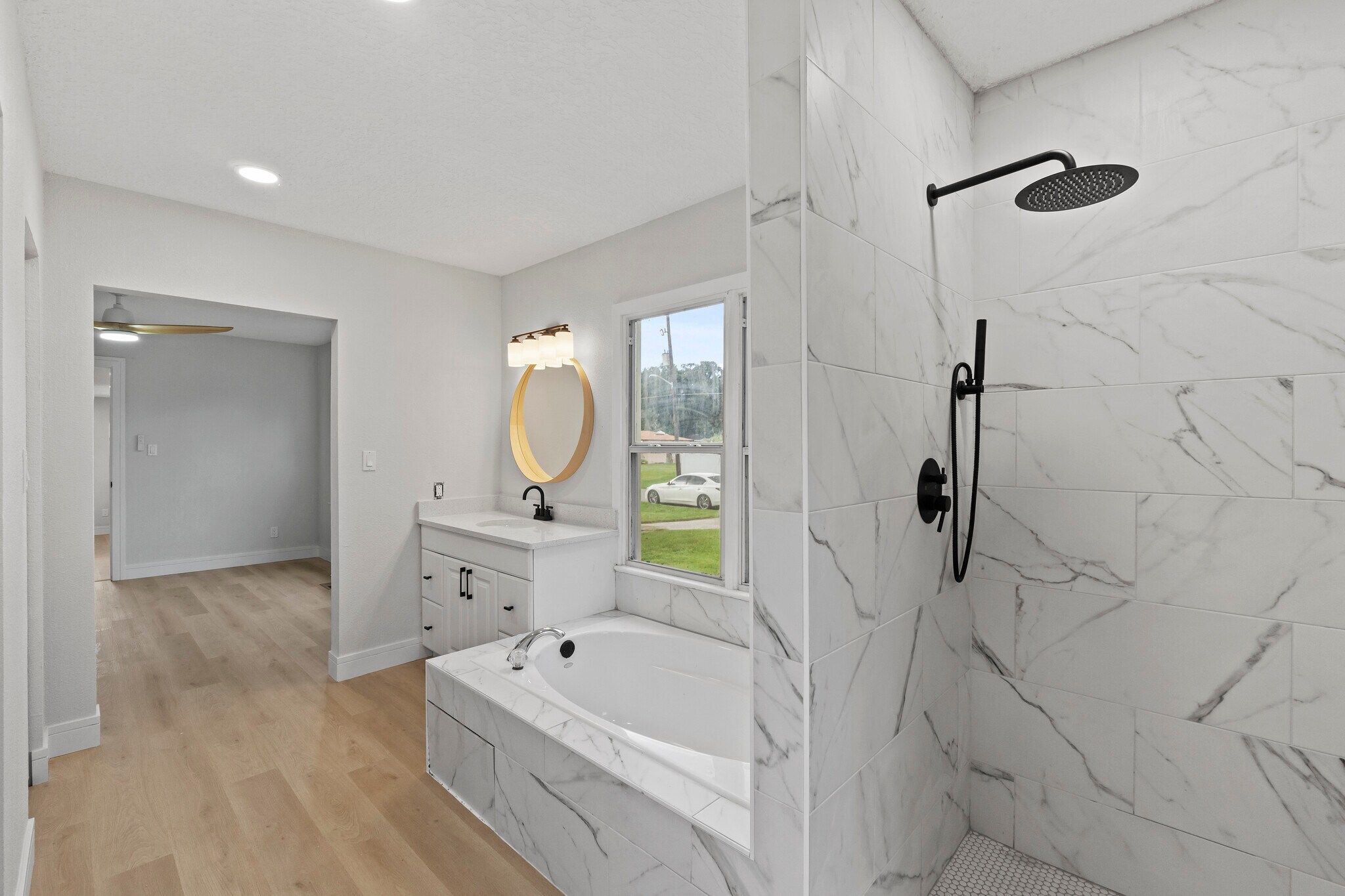 Building Photo - 1608 Knollwood Circle