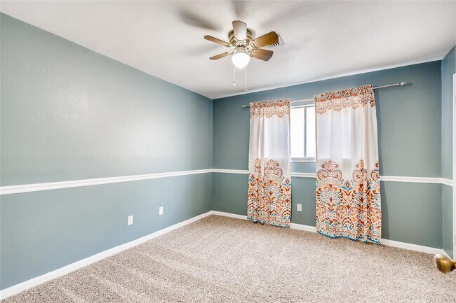 Building Photo - 946 Mesa Terrace Dr