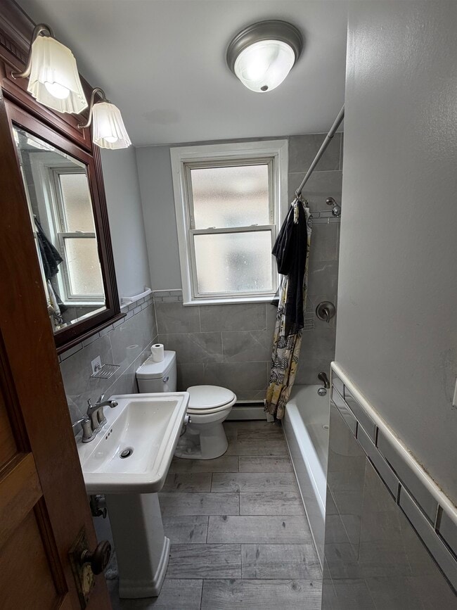 Building Photo - 358 Avenue A