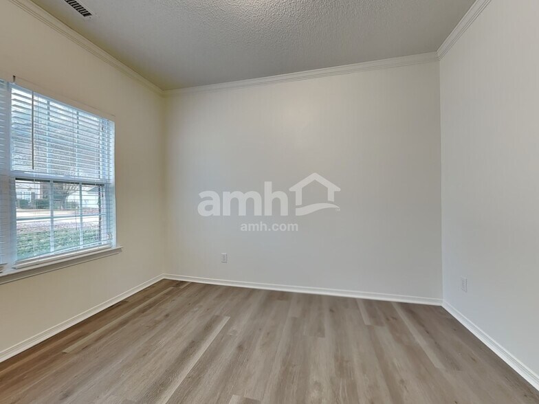 Building Photo - 3040 Bethwicke Ct