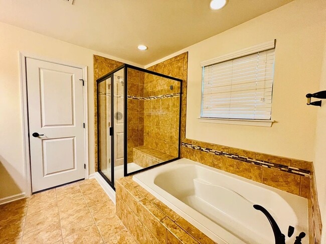 Building Photo - 234 Aershire Ct