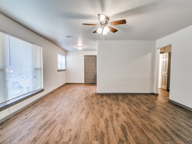 Building Photo - 2416 NW 42nd St