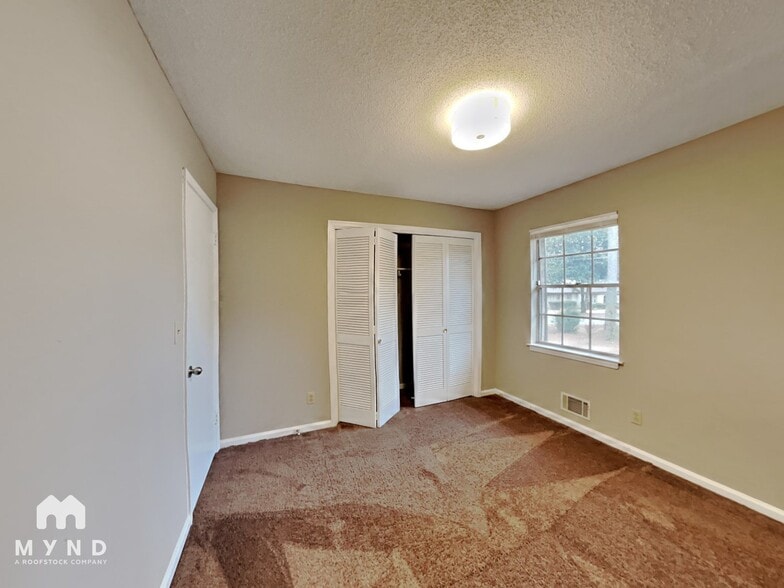 Building Photo - 988 Hearthstone Dr