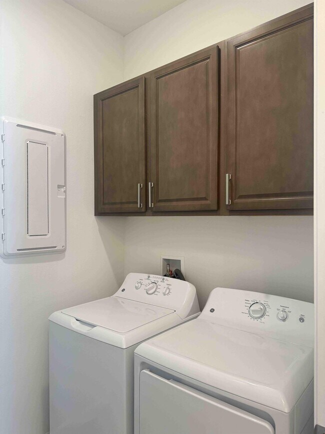 Building Photo - 2243 Antarus Dr NW