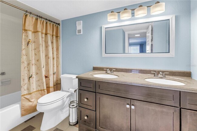 Building Photo - Beautiful 2BR/2BA Waterfront Condo in 55+ ...