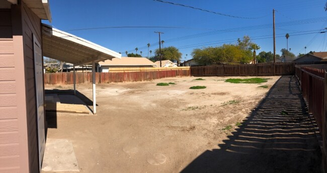 Building Photo - 578 Fern Ave