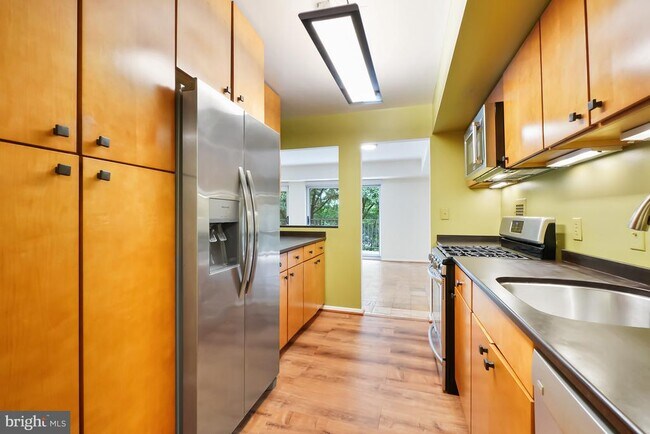 Building Photo - 9039 Sligo Creek Pkwy