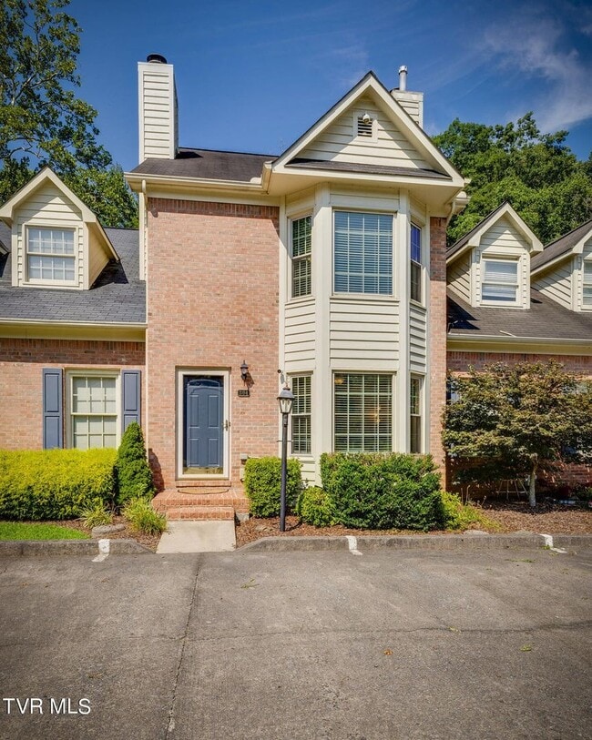 Building Photo - 3 Bedroom/3.5 Bath 2 story Condo - Kingsport, TN 37663