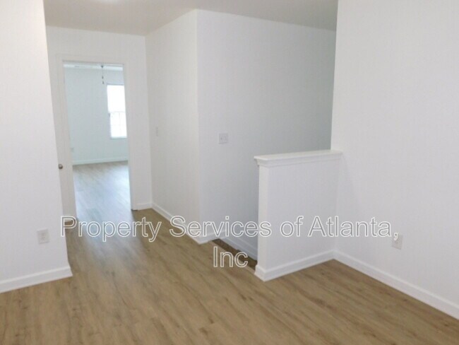 Building Photo - 268 Stone Park Dr