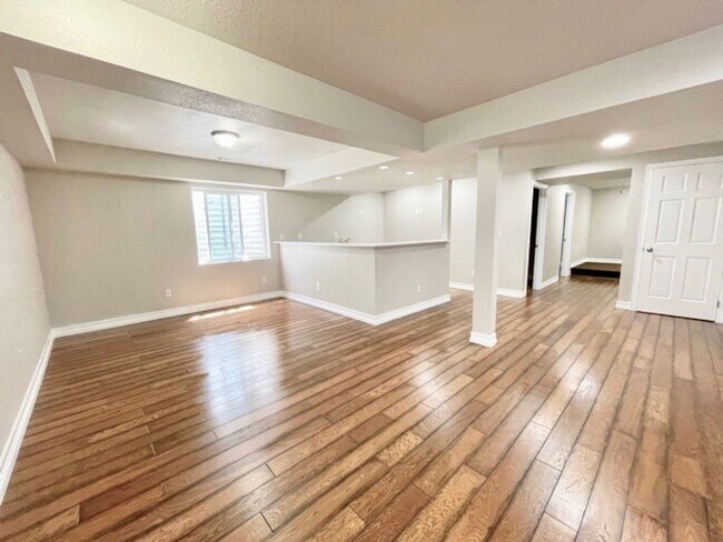 Building Photo - Stunning 4 Bed/4 Bath Home in Banning Lewis Ranch