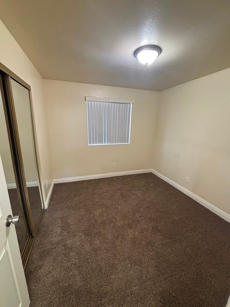 Building Photo - 139 E 110th St