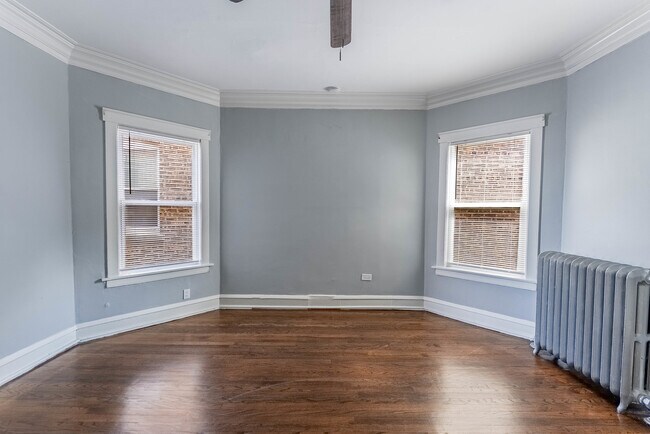 Building Photo - 4820 W Wolfram St