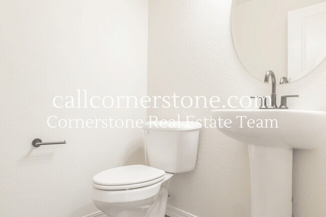 Building Photo - 8782 Beaverhead Cir