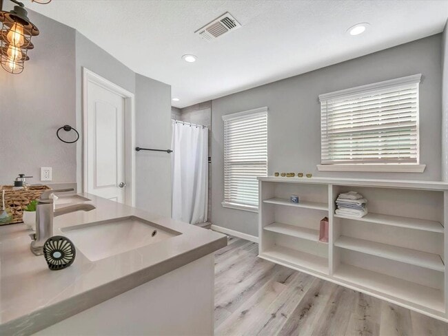 Building Photo - 5346 Apple Blossom Ln