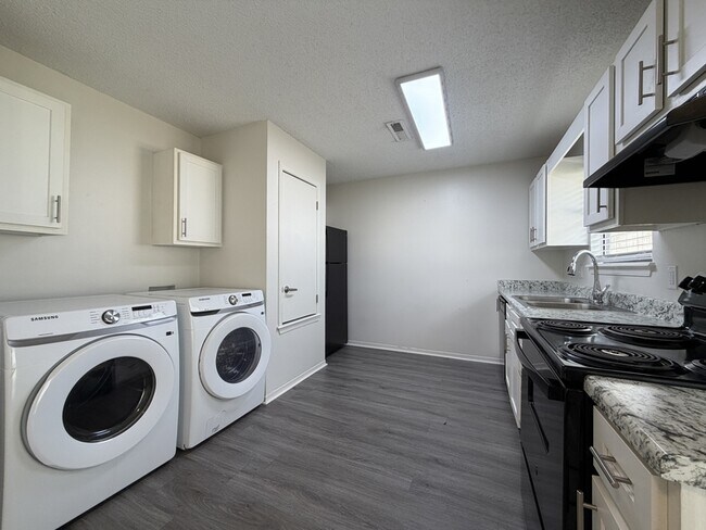 Building Photo - 3424 Harvard St