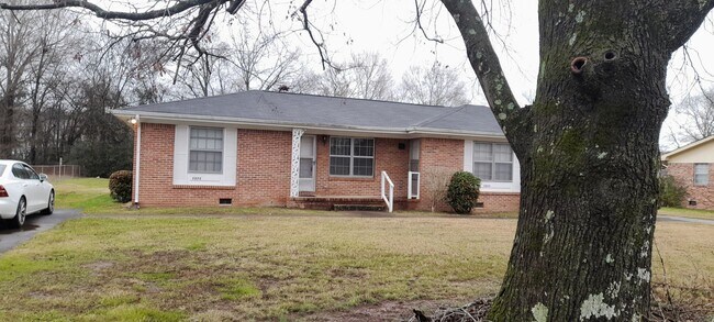 Building Photo - 7273-7275 Valley Ln