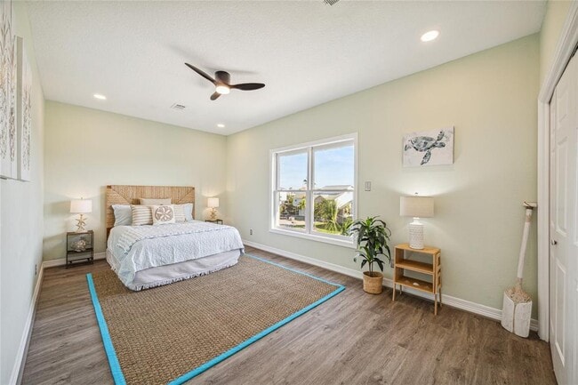 Building Photo - 1322 Outrigger St