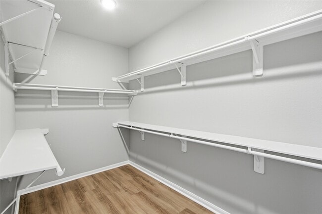 Building Photo - 10406 Sill Pr Dr