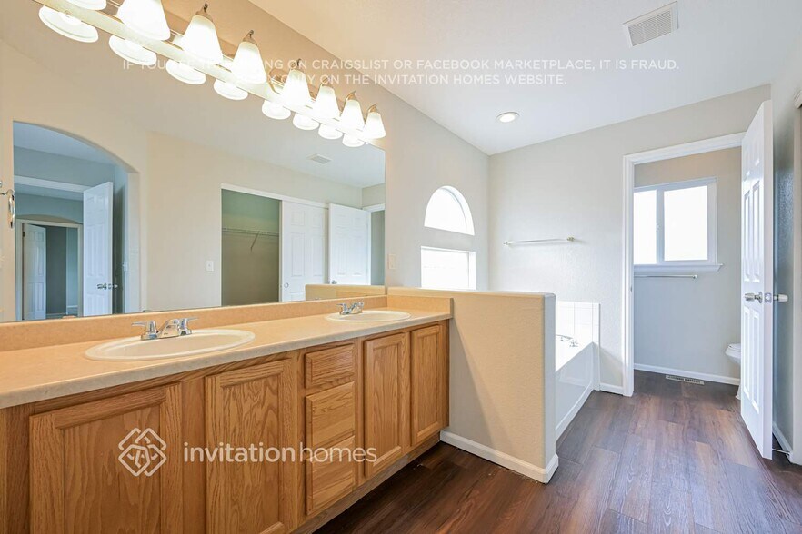 Building Photo - 10169 Fawnbrook Ln