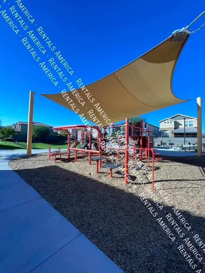 Building Photo - 16215 W Camino de Oro