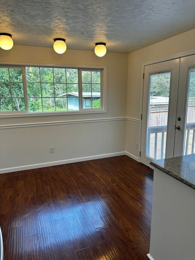 Building Photo - 3Bd/1.5Ba Renton House