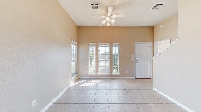 Building Photo - 4023 Southern Trace Dr