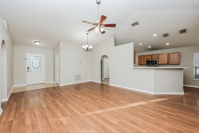 Building Photo - 10303 Frog Pond Dr