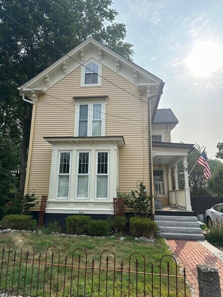 Primary Photo - 19 Union St