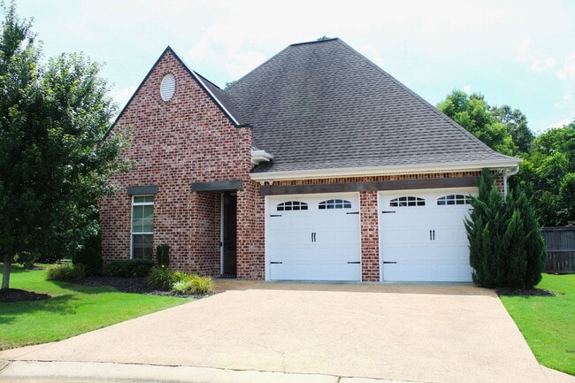 Primary Photo - Charming 3-Bedroom, 2-Bath Home in Starkvi...