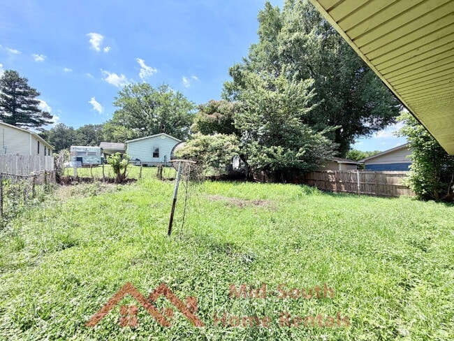 Building Photo - 3431 Rebeh Rd