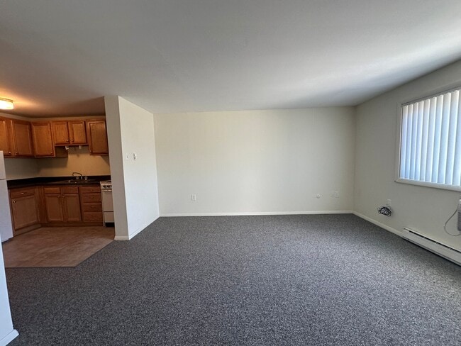 Building Photo - Hilltop Garden Apartments