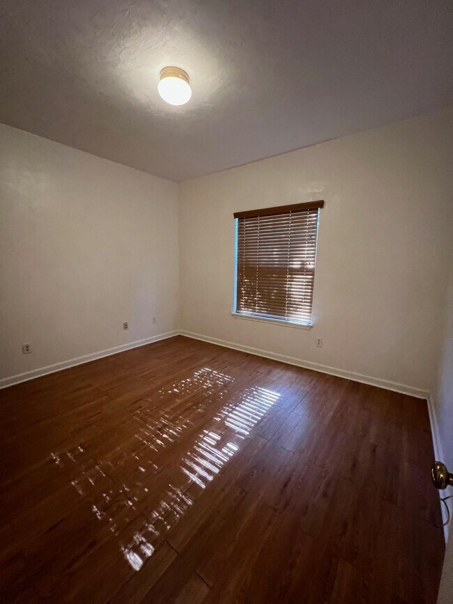 Building Photo - 2552 Panther Creek Rd