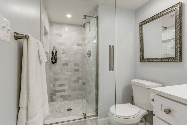 Building Photo - BEAUTIFUL 4 LEVEL TOWNHOME IN GERMANTOWN. 4 BEDROOM, 4.5 BATHS