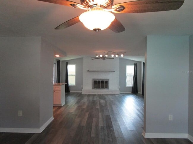 Building Photo - 7226 San Moritz Dr