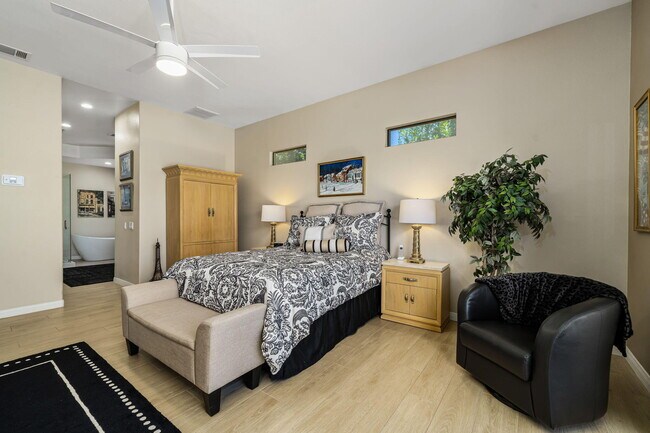 Building Photo - 75840 Sarazen Way