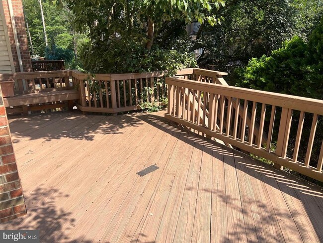 Building Photo - 6830 Wild Rose Ct