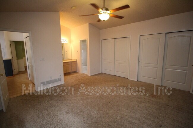 Building Photo - 6724 Lost Springs Dr