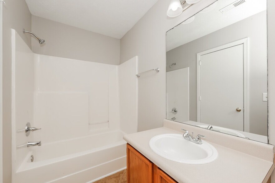 Building Photo - 1627 Jo Ann Dr