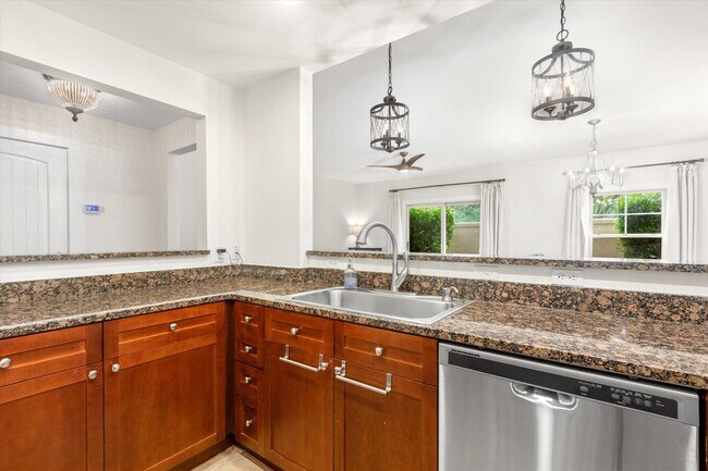 Building Photo - 955 Registry Blvd
