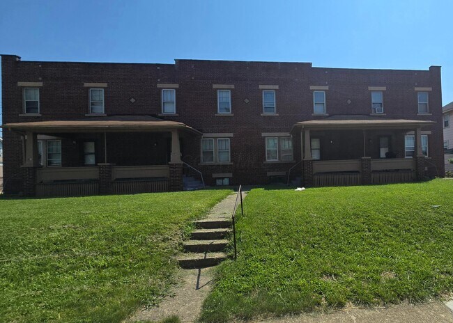 Primary Photo - 538 S Richardson Ave