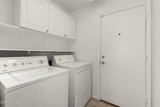 Building Photo - 16243 N Oachs Dr