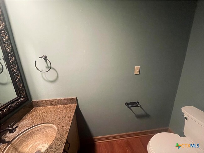 Building Photo - 34 Cotswold Ln